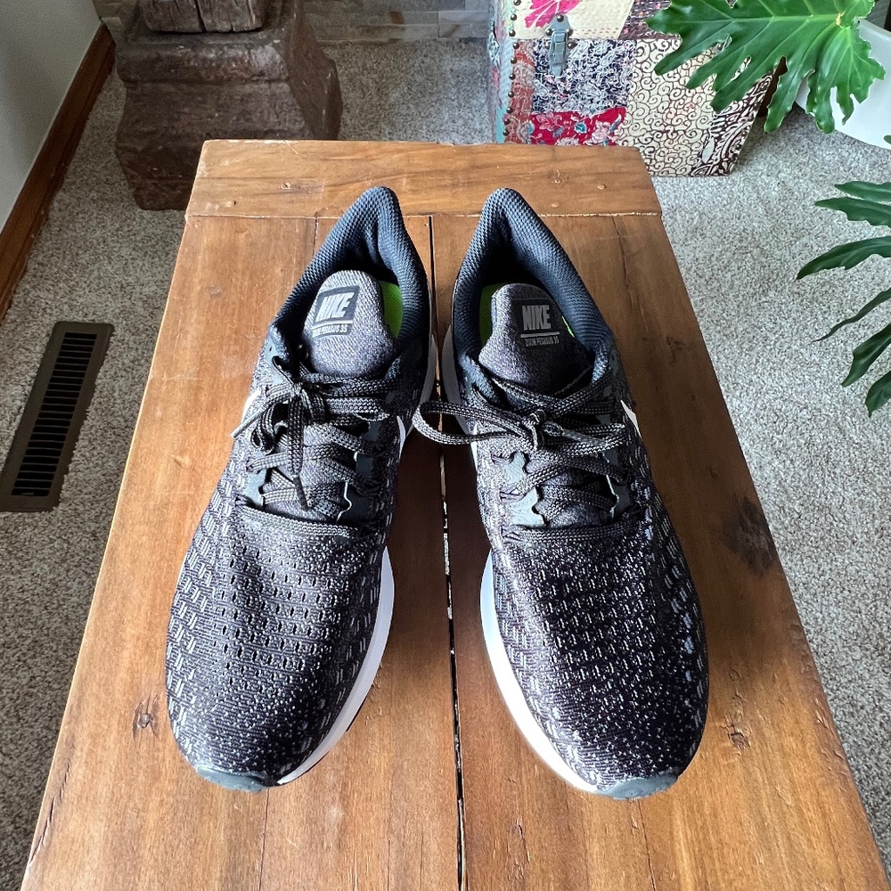 Nike Zoom Pegasus 35 - size 9